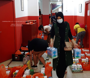 AAVV-collblanc torrassa alimentos familias vulnerables Botiga solidaria